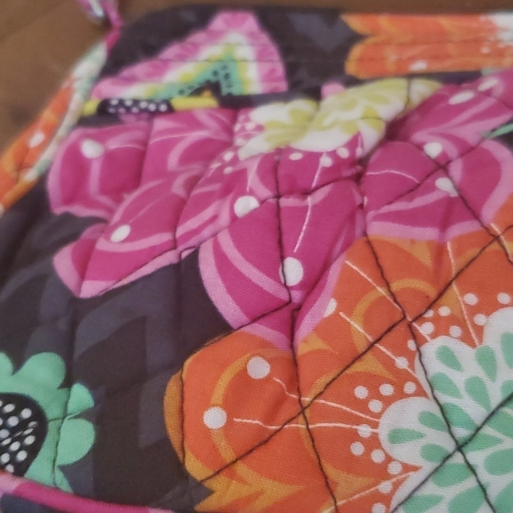 Vera Bradley Ziggy Zinnia Frannie Crossbody - Picture 2 of 4